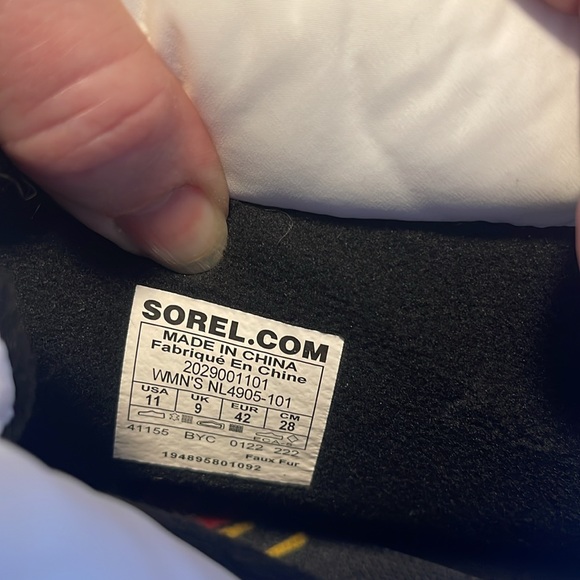 SOREL Out N About Puffer Boot - Picture 8 of 8